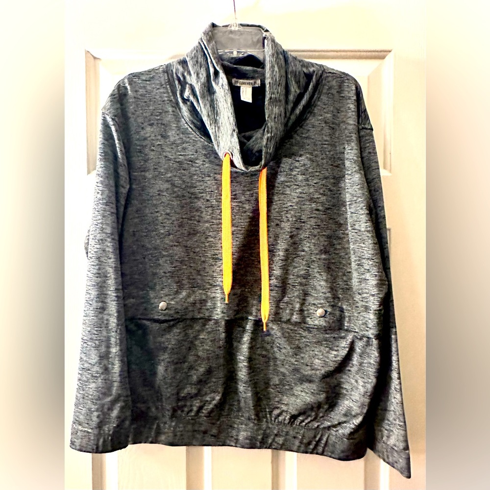 Medium Forever 21 Long Neck Gray/White Long Sleeve Sport Jacket.